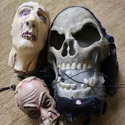 Halloween Decorations ..Gemmy