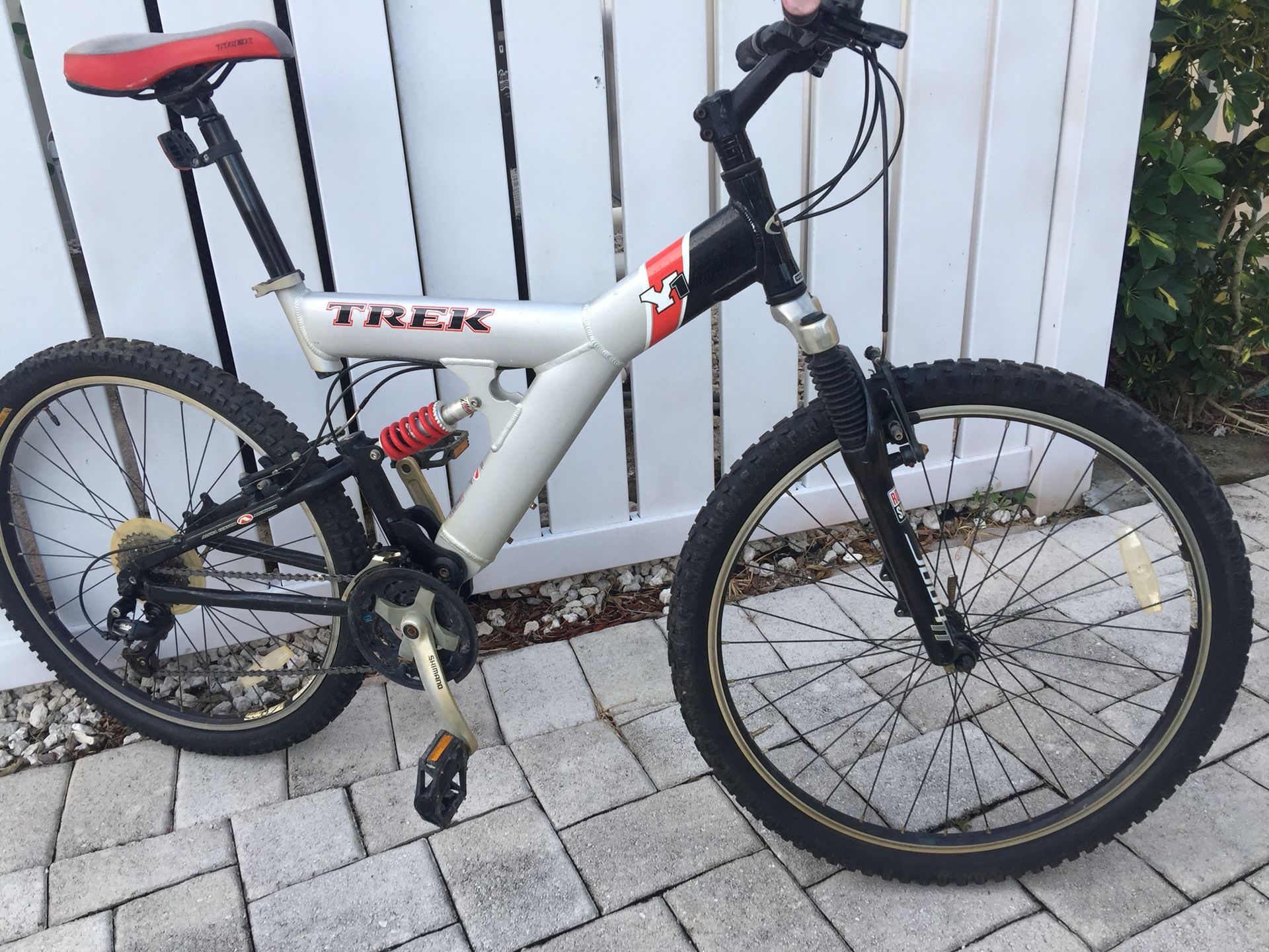 Trek y1 mountain bike deals