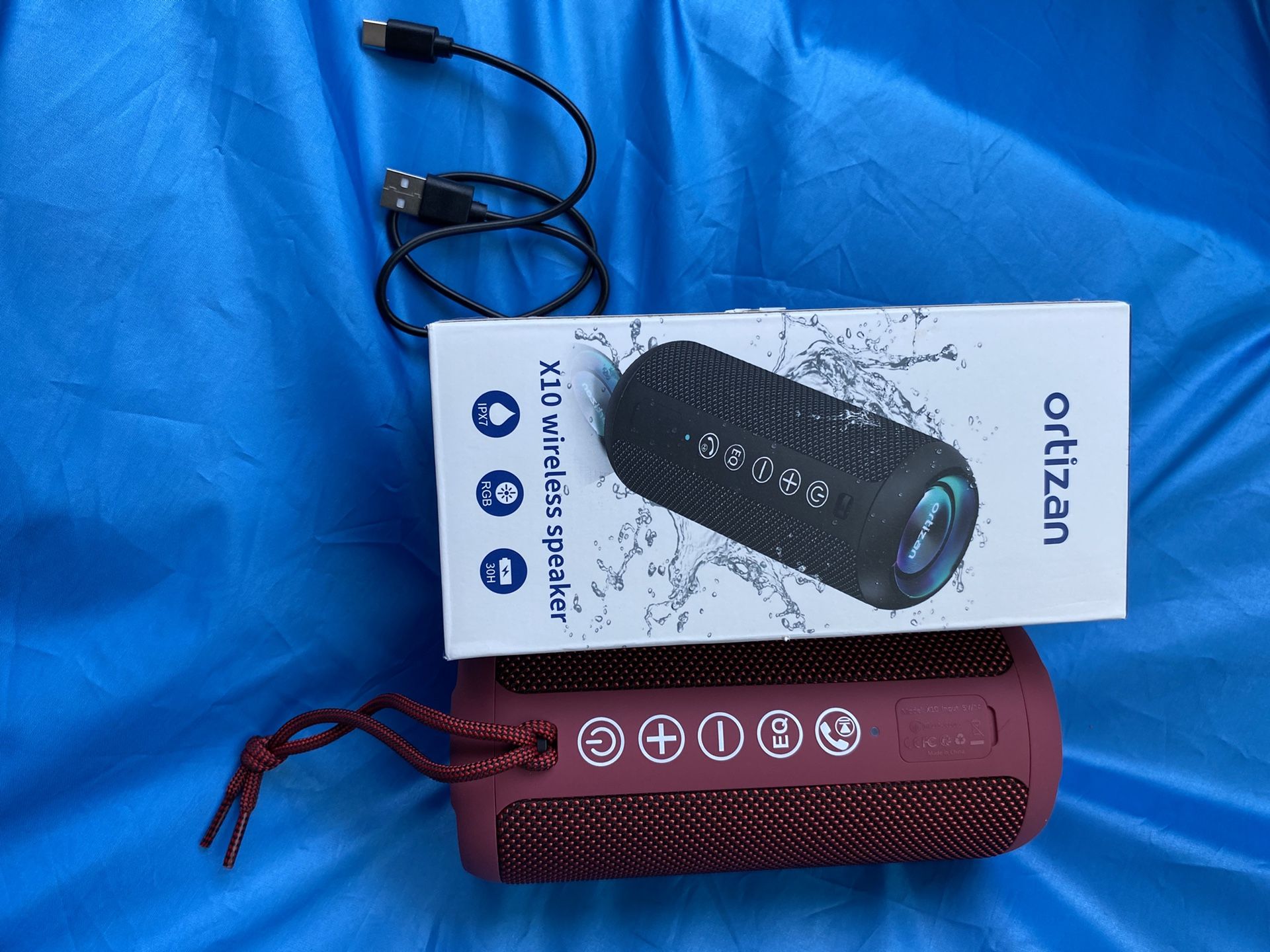 Ortizan X10 Portable Bluetooth Speaker, Red
