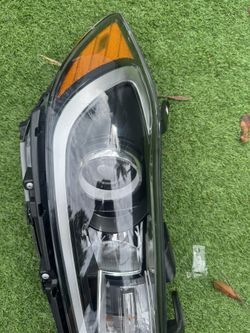 Hyundai Elantra 17/18 Right Headlamp