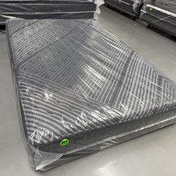 FULL SIZE SIMMONS BEAUTYREST BLACK SERIES 1 (EXTRA-FIRM) MATTRESS & BOX SPRING BED SET