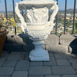 Concrete Victorian Urn 