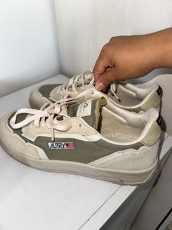 Autry Low-Top Sneakers Olive Green and White