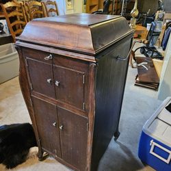 Antique Victrola Record Player Cabinet