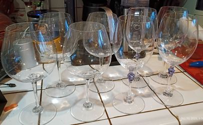 Set of 8 Clear Wine Glasses