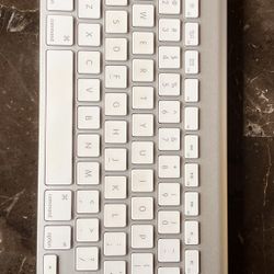 Apple OEM Keyboard