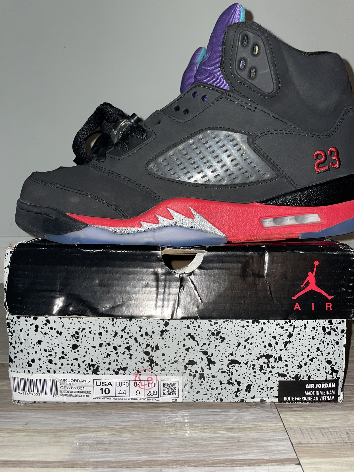 Jordan 5 Fire Metallic