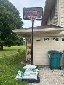 Basketball goal