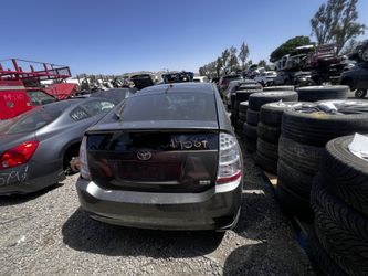 Parts for TOYOTA PRIUS HYBRID 4D HATCHBACK 1.5L 2006 - Stock # 14587