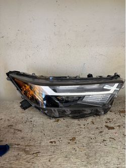 2022 - 2024 toyita rav4 right headlight