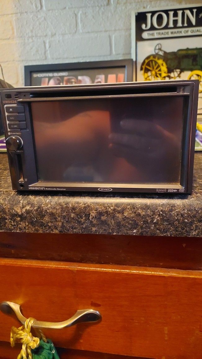 Jensen Navigation multimedia receiver