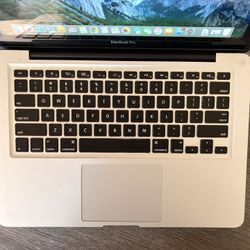 2011 Apple MacBook Pro 13.9" Intel Core i5 4gb Ram 250gb HD  Working Great,  High Sierra OS And  Ms Office And Charger 