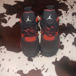 Jordan 4 Retro Red Thunder 