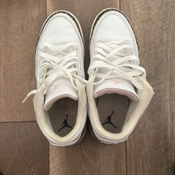 Air Jordan 3 Retro ‘Neapolitan’