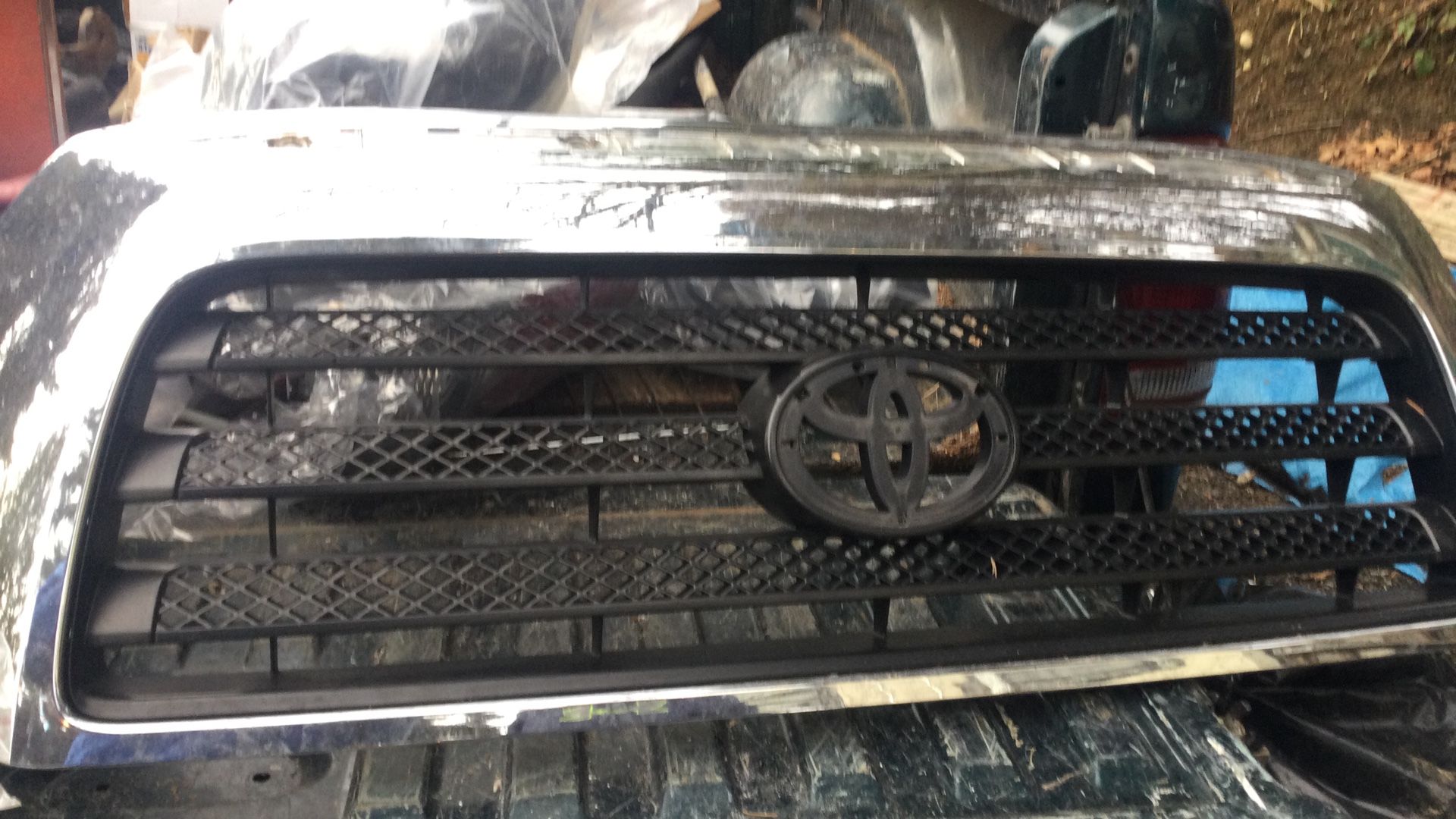 Front Toyota Tundra Grill