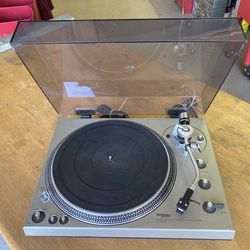 TECHNICS SL-1300 Vintage Turntable