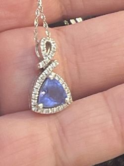 White Gold 14 Kt Stone Whit Diamonds