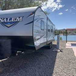 2018 Forest River Salem 30KQBSS
