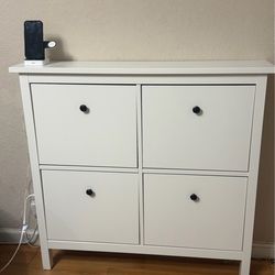 Shoe cabinet with 4 compartments, white