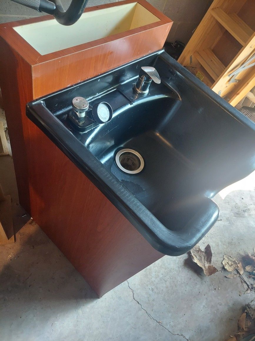 Salon Shampoo Sink