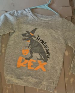 Boys sweat shirt size 7 Halloween