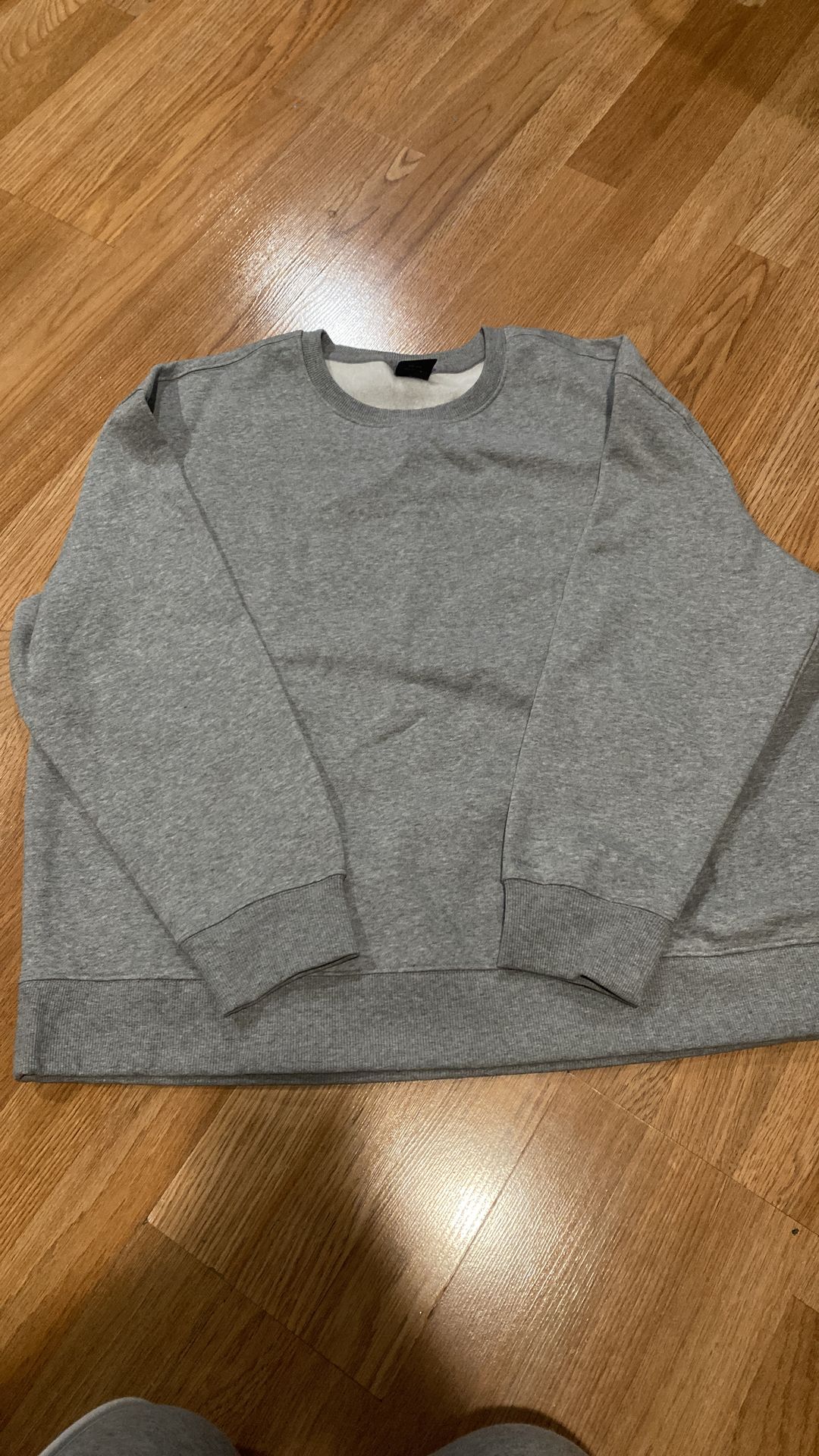Grey sweatshirt