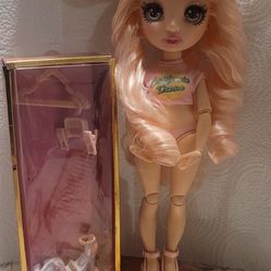 Rainbow High Bella Parker Doll Series 2