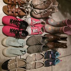 Size 8 And 9 Girl Shoes