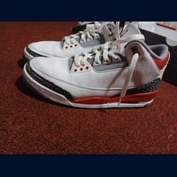 Jordan 3s Cardinal Reds 