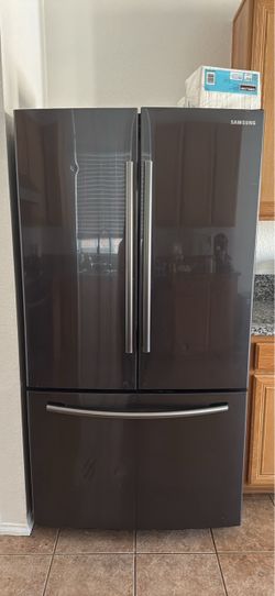 Samsung RF261BEAESG French Door Refrigerator