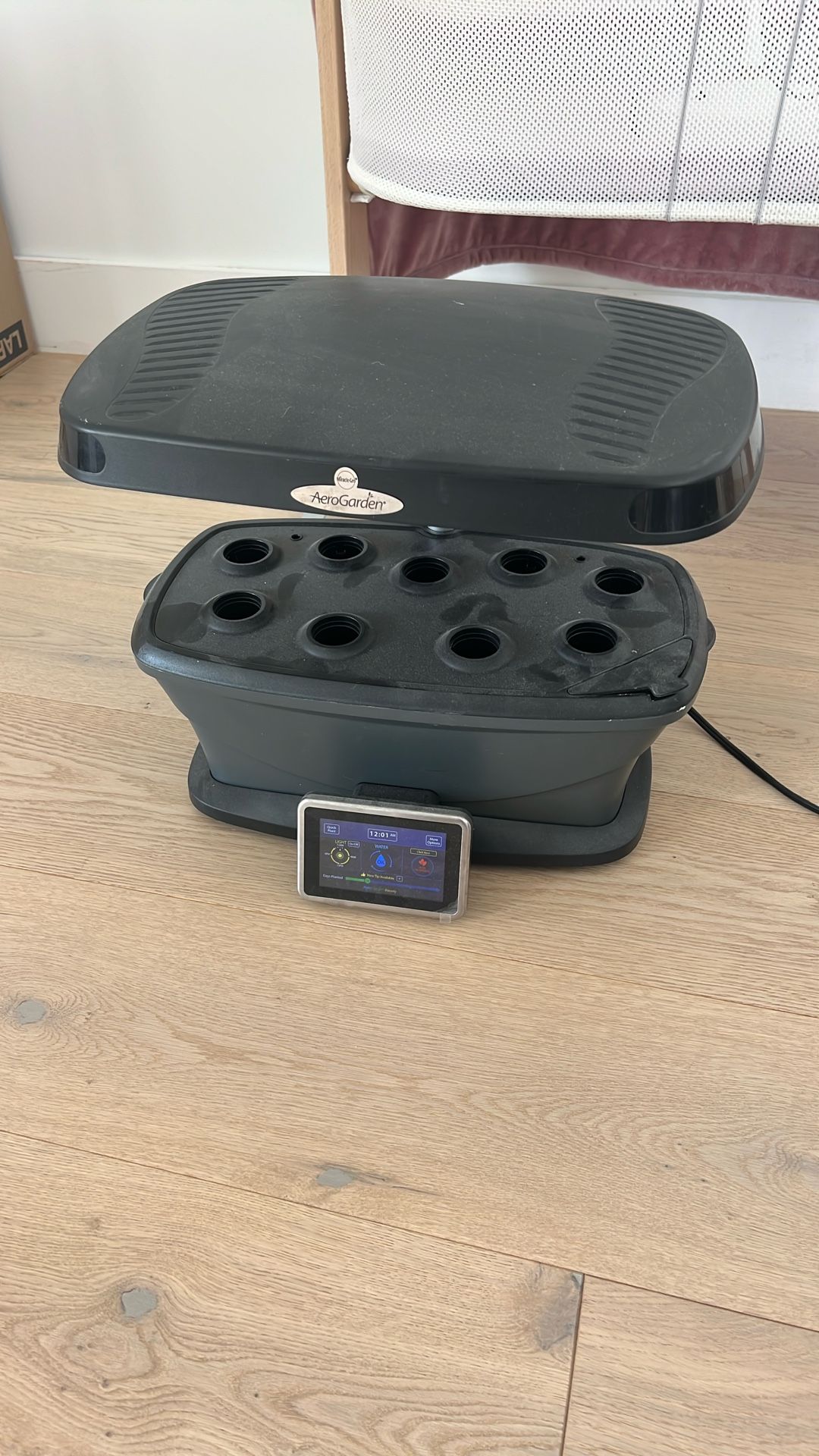 AeroGarden Miracle Gro Electrical Garden