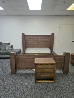 King Size Bed – Modern Luxury Design | Sturdy & Elegant