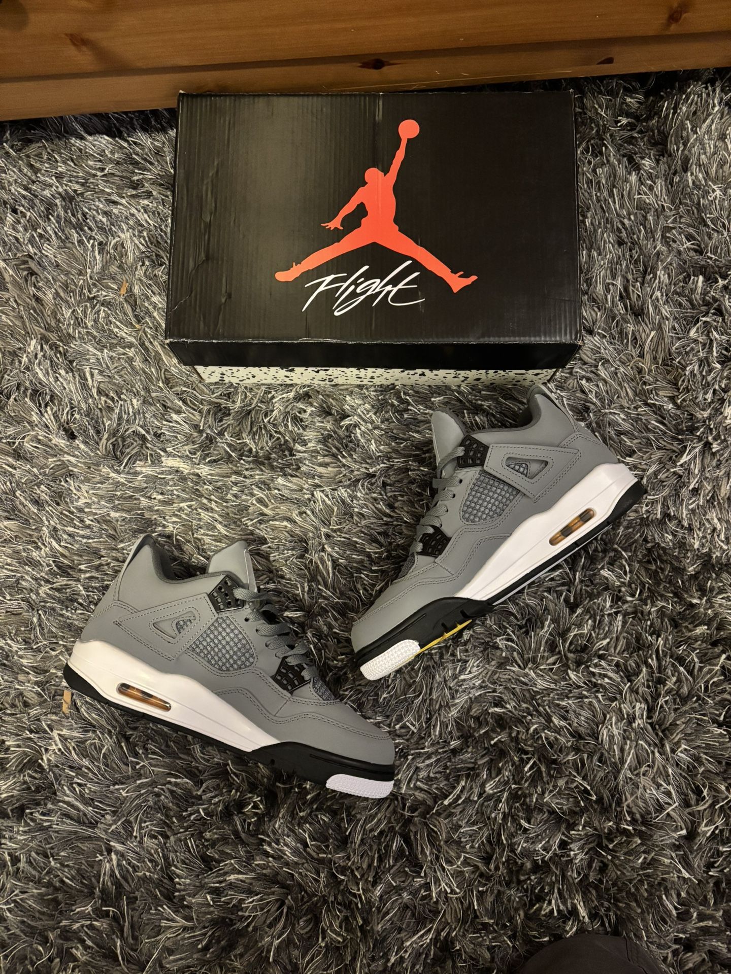 Jordan 4 Cool Grey Size 8.5 Men’s Sneakers 