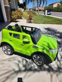 Kia Sould Electric Toy car.