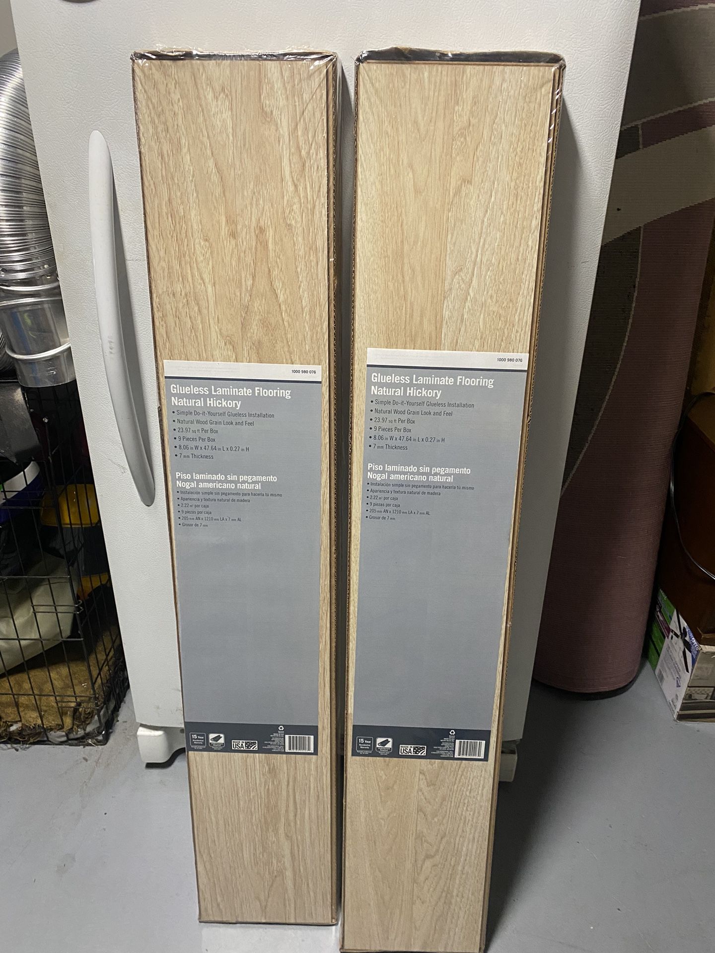 GLUELESS LAMINATE FLOORING
