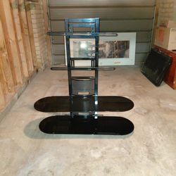 TELEVISION STAND