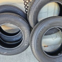 YOKOHAMA GEOLANDER X-CV 245/70/18 