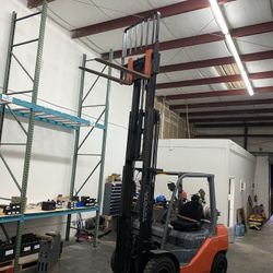 Toyota Forklift 