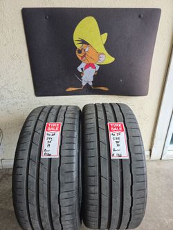 235/35/19 Hankook Tires (2)