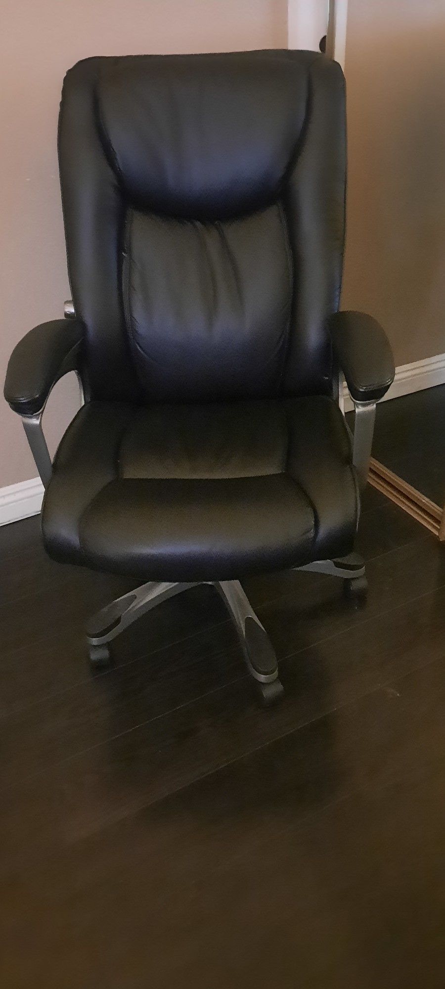 office chair semi nueva