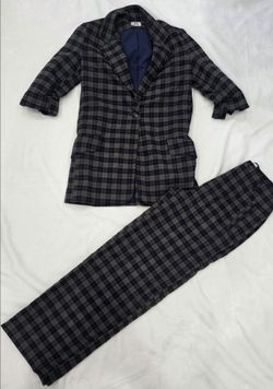 Dra los angeles suit.