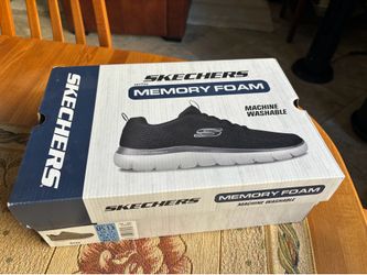 Skechers mens shoes memory foam size 13”