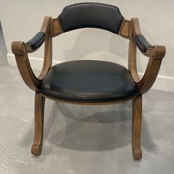 3 Vintage lounge chairs