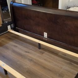 7 Peice Bedroom Suite 