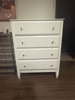 4 drawer dresser solid