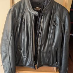 Harley Davidson FXRG Leather Motorcycle Jacket
Size Large