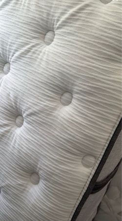 FULL SIZE MATTRESS BEAUTY REST PICK UP TODAY