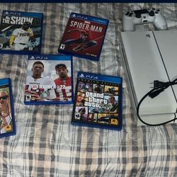 Ps4 Pro!! 200$