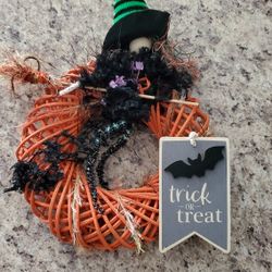 Small Handcrafted Halloween Wreath & Witch/ Broom 10.00