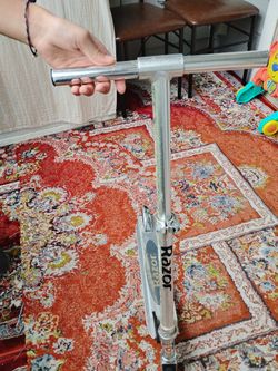 Razor Scooter – Silver.